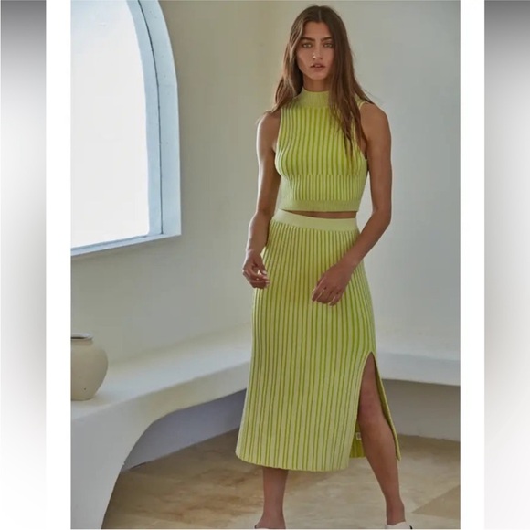 NWT SUMMER SET!! GREEN - Picture 1 of 5